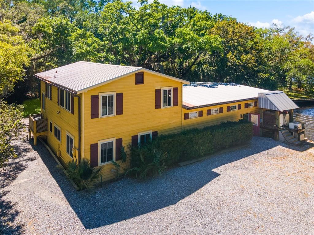 189 E HIGHWAY 22 Highway