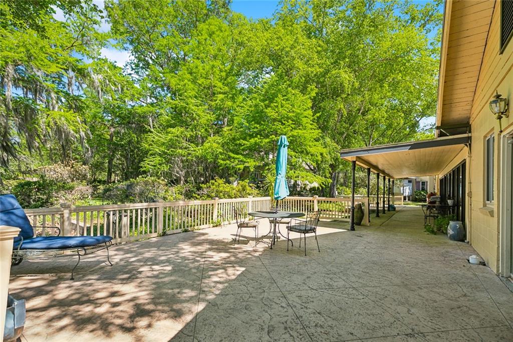 189 E HIGHWAY 22 Highway