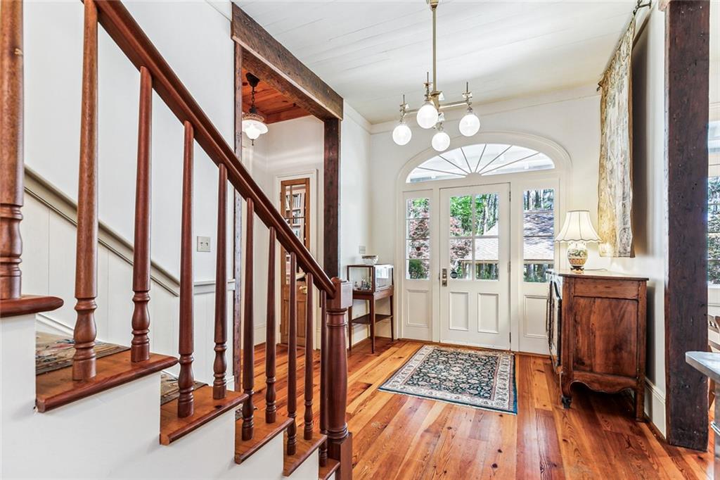 189 E HIGHWAY 22 Highway