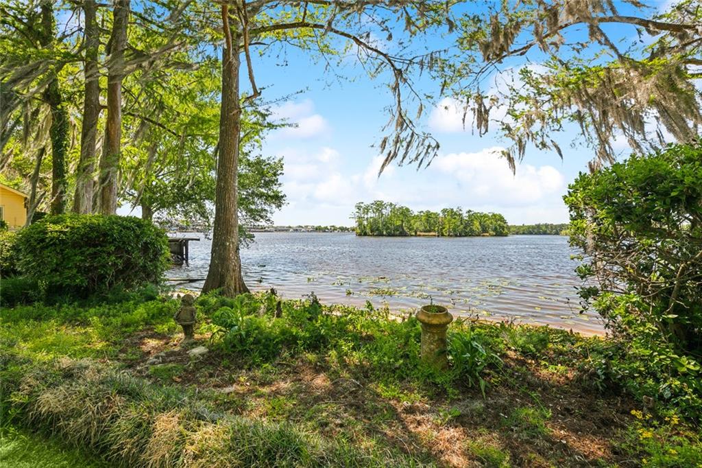 189 E HIGHWAY 22 Highway