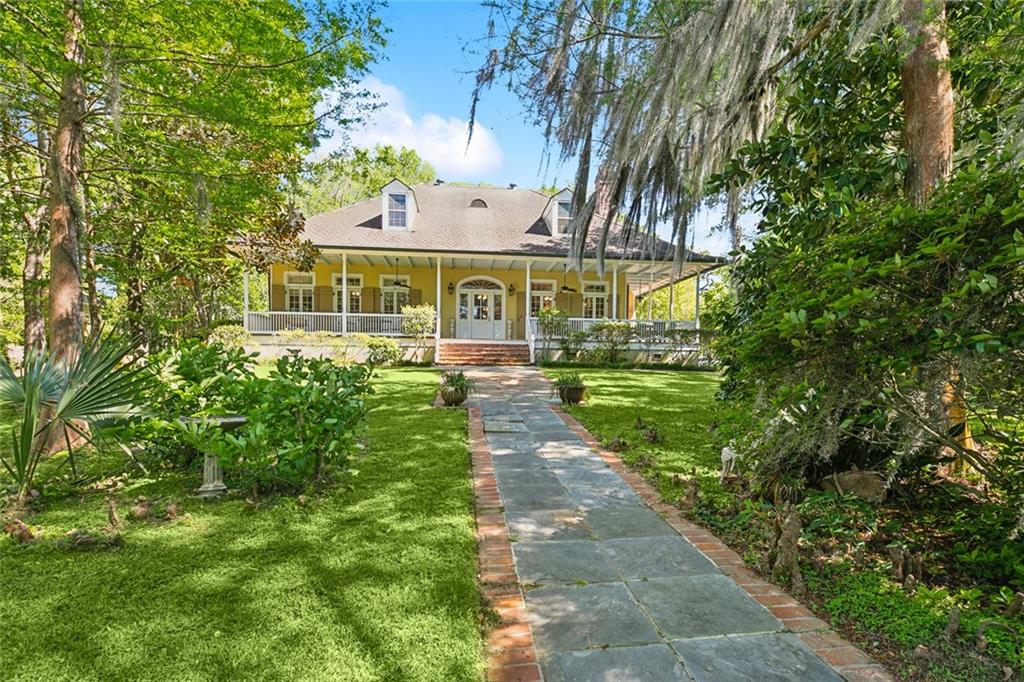 189 E HIGHWAY 22 Highway