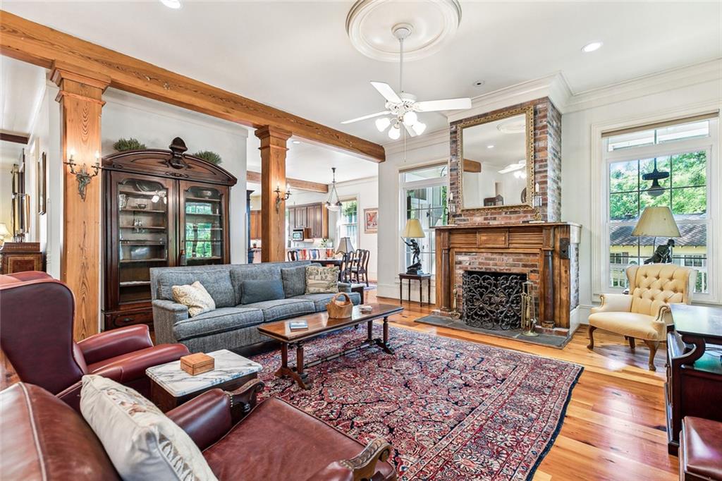 189 E HIGHWAY 22 Highway