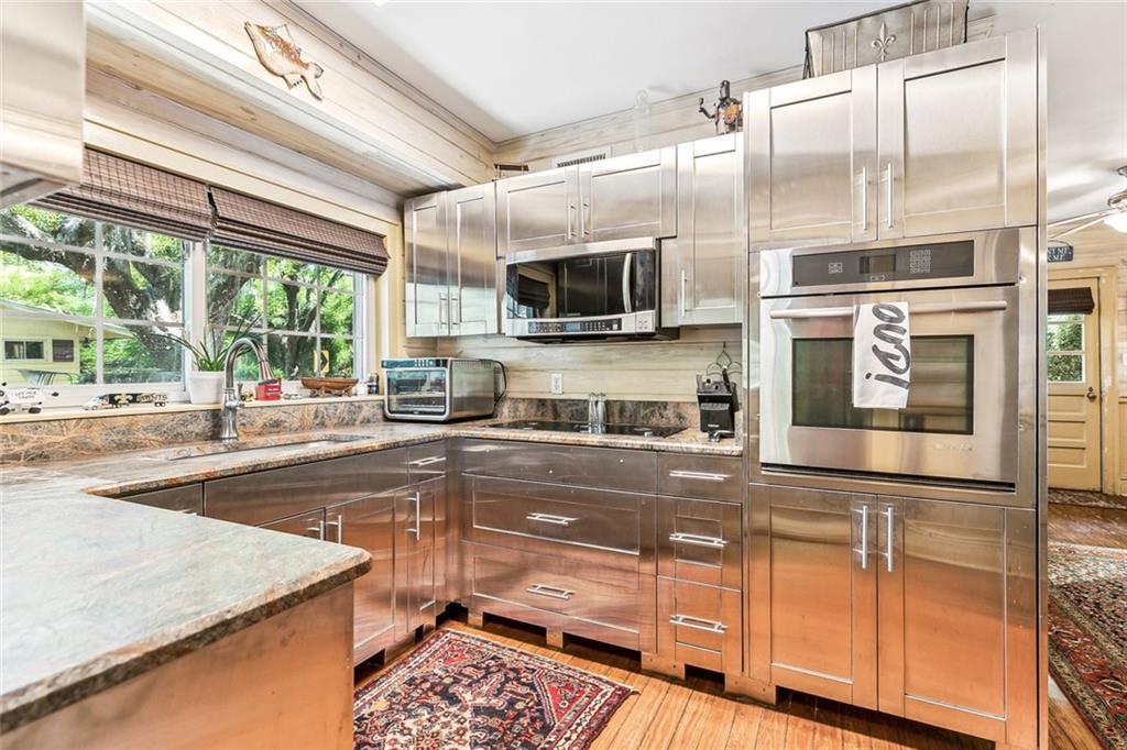 189 E HIGHWAY 22 Highway