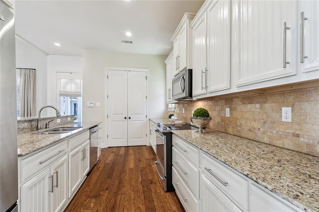 993 BEAUREGARD Parkway