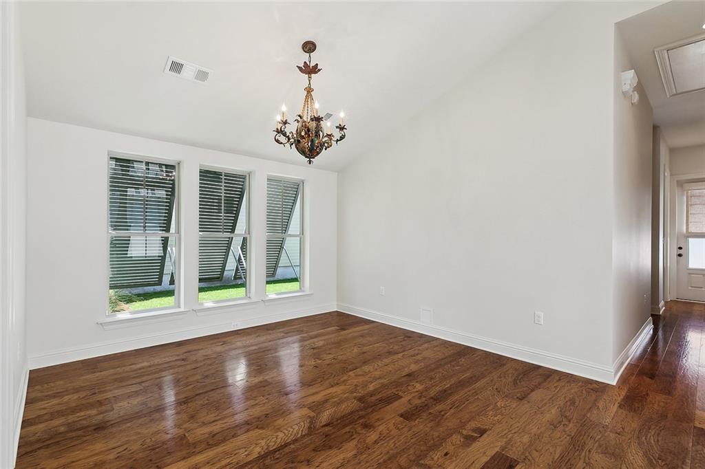 993 BEAUREGARD Parkway