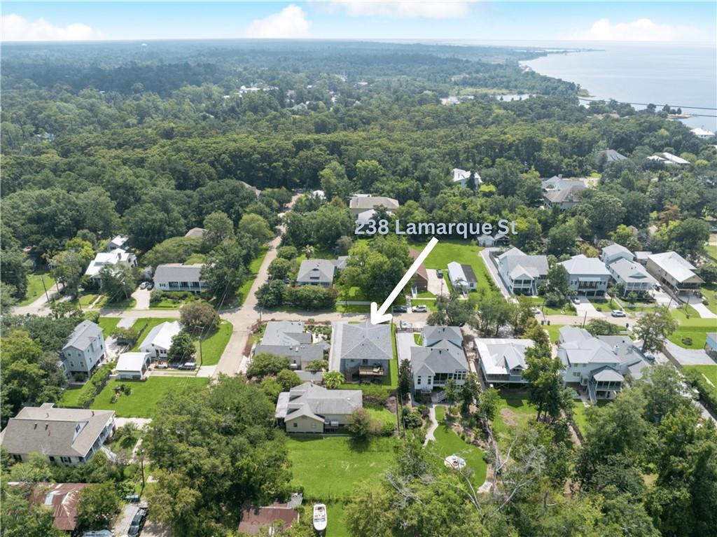 238 LAMARQUE Street
