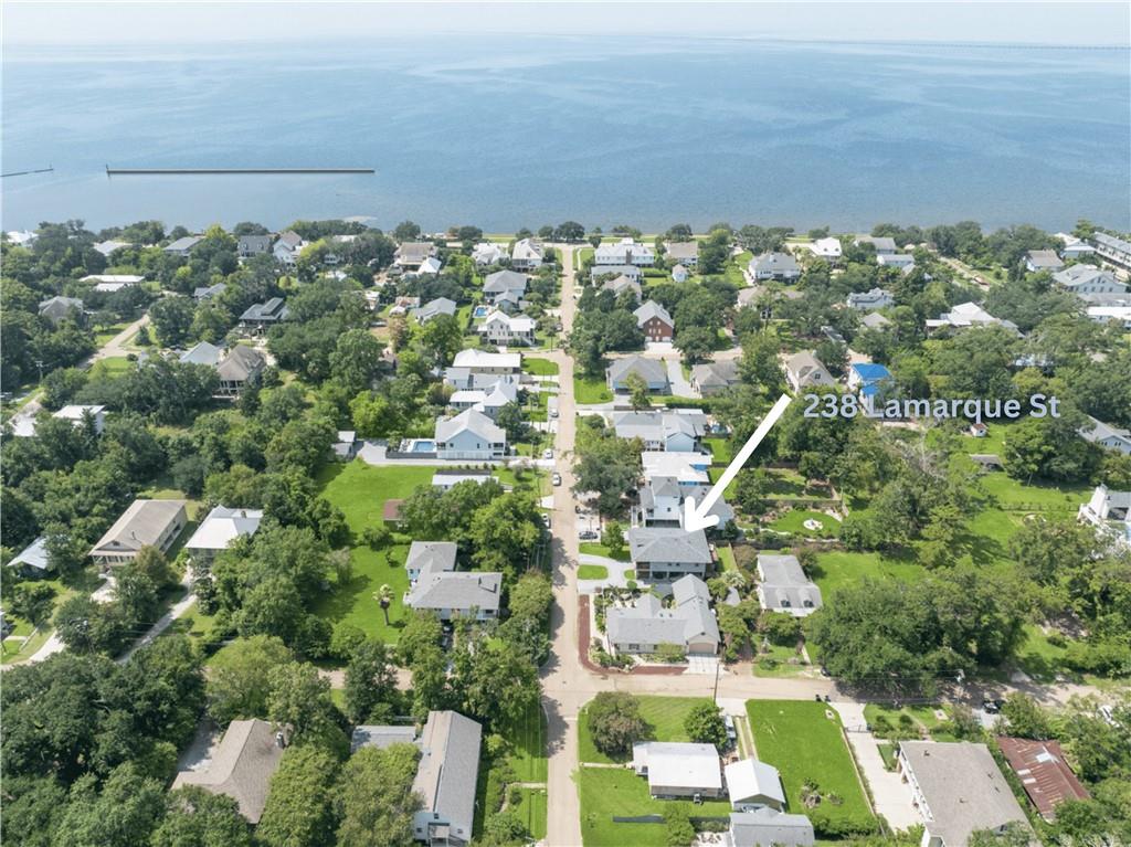 238 LAMARQUE Street