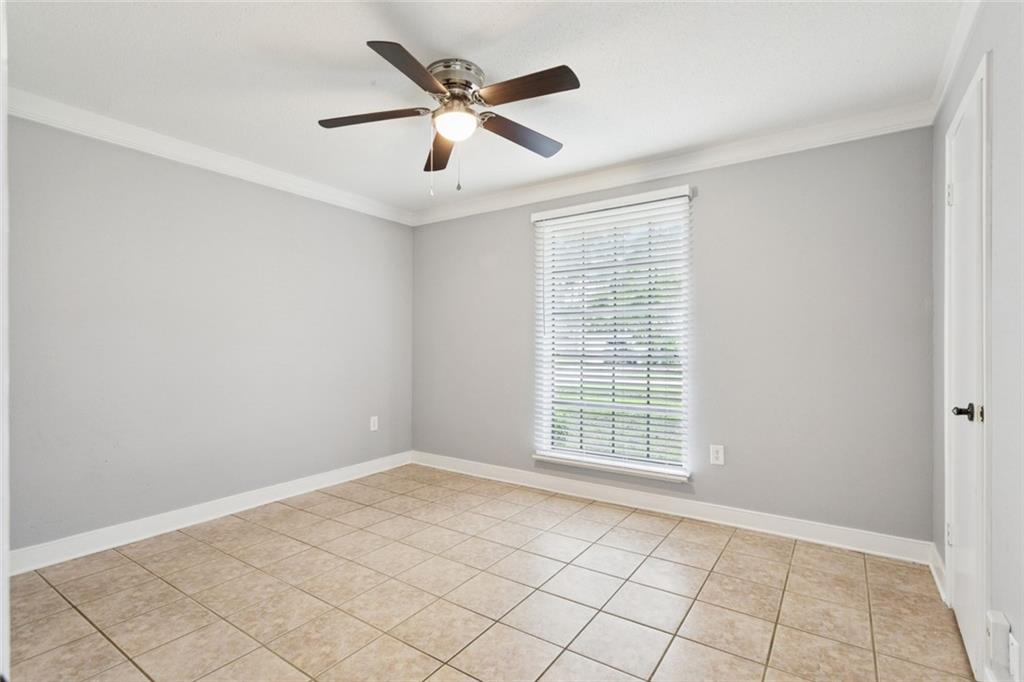 401 WATER OAK Lane