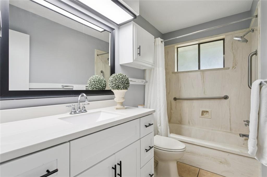 401 WATER OAK Lane