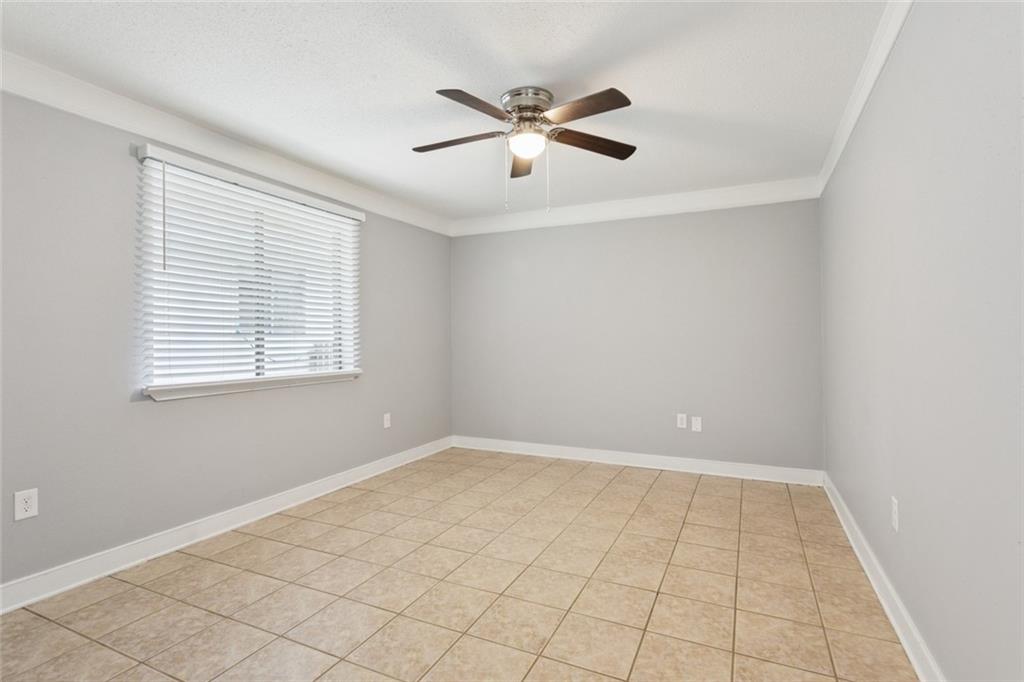 401 WATER OAK Lane