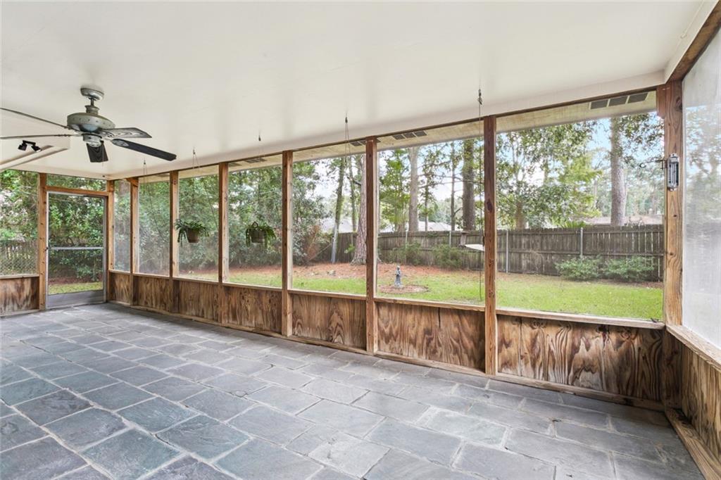 401 WATER OAK Lane