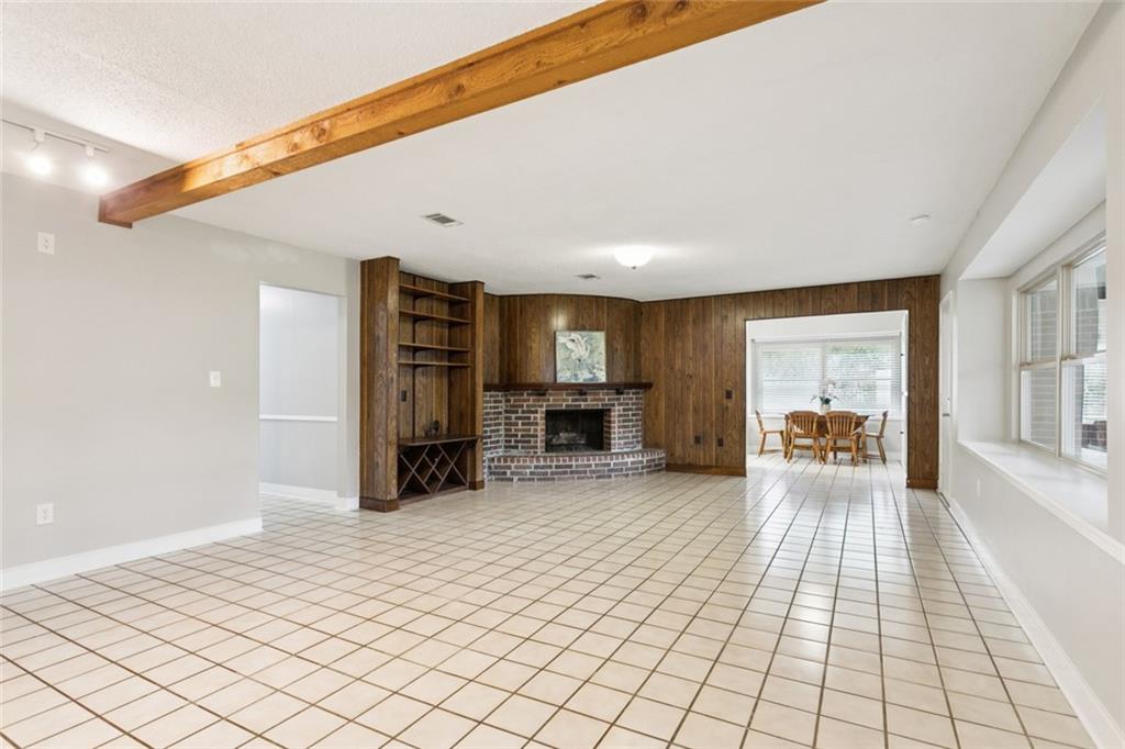 401 WATER OAK Lane