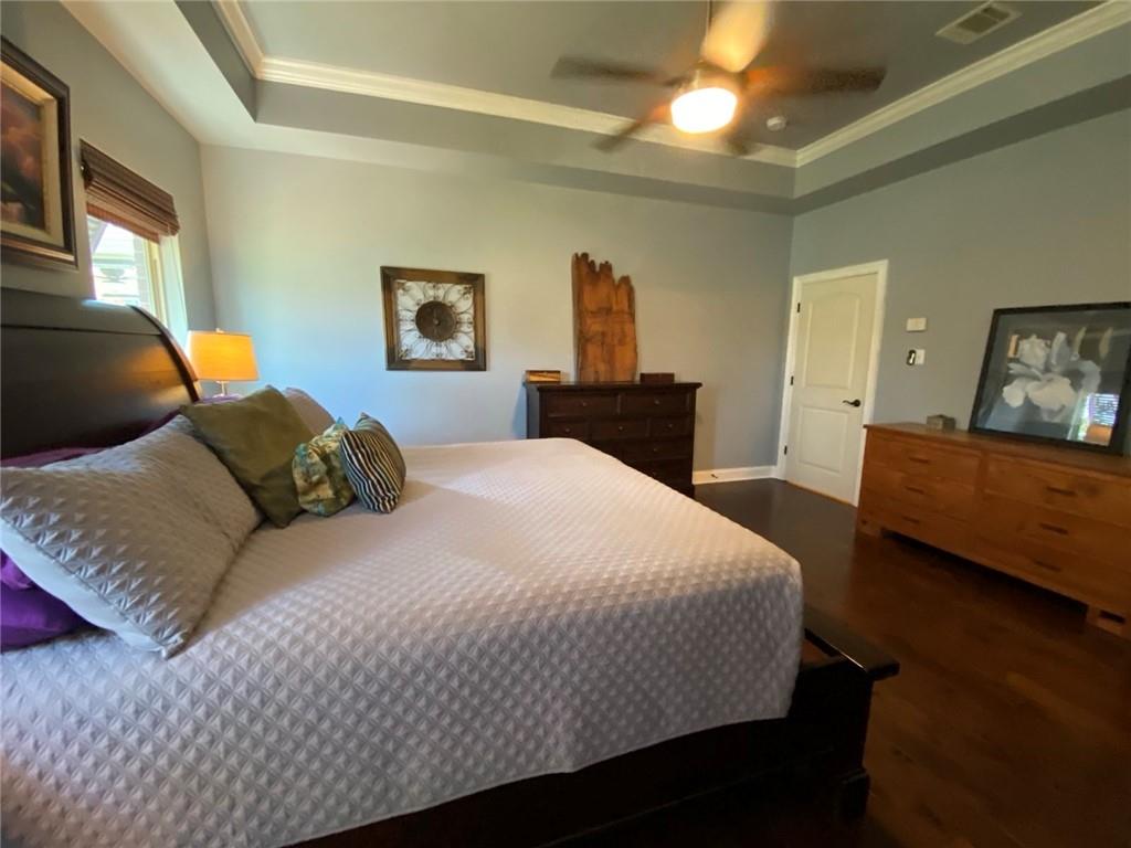 609 ENGLISH OAK Drive