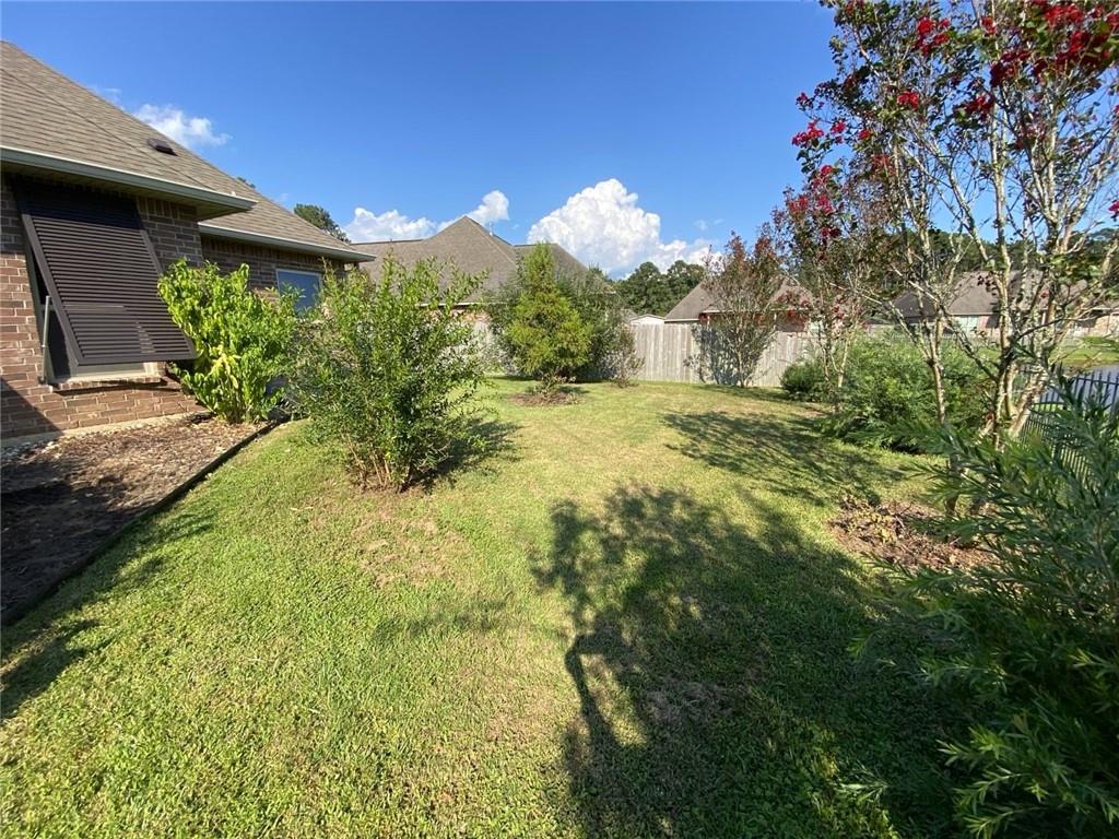 609 ENGLISH OAK Drive