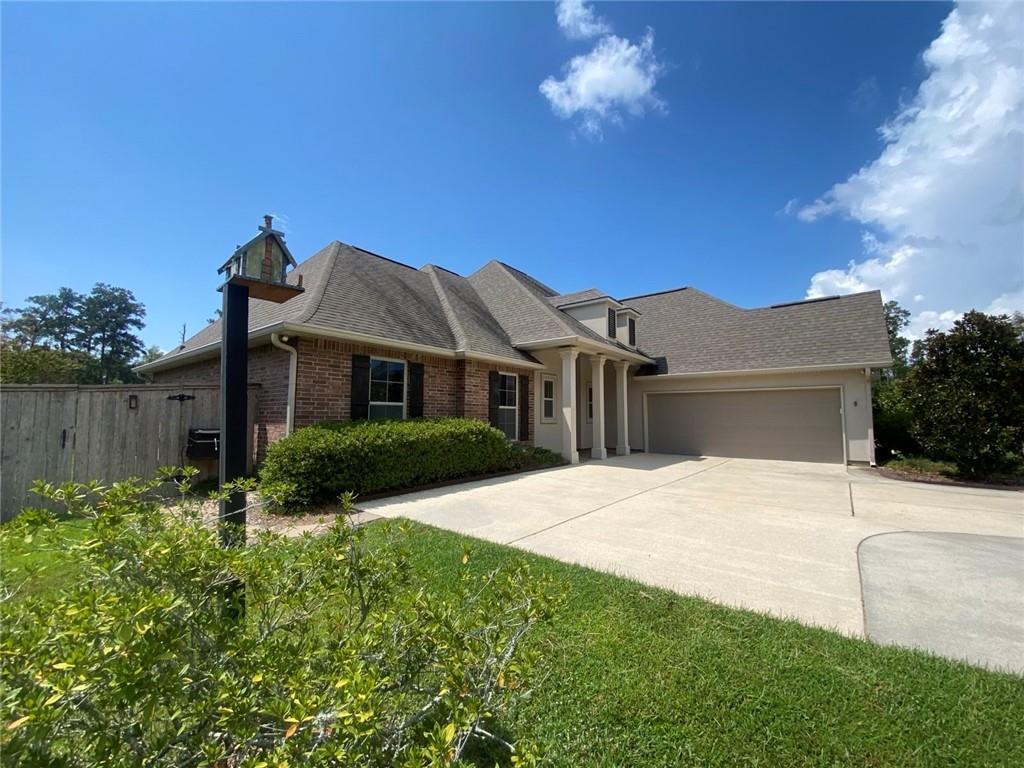 609 ENGLISH OAK Drive