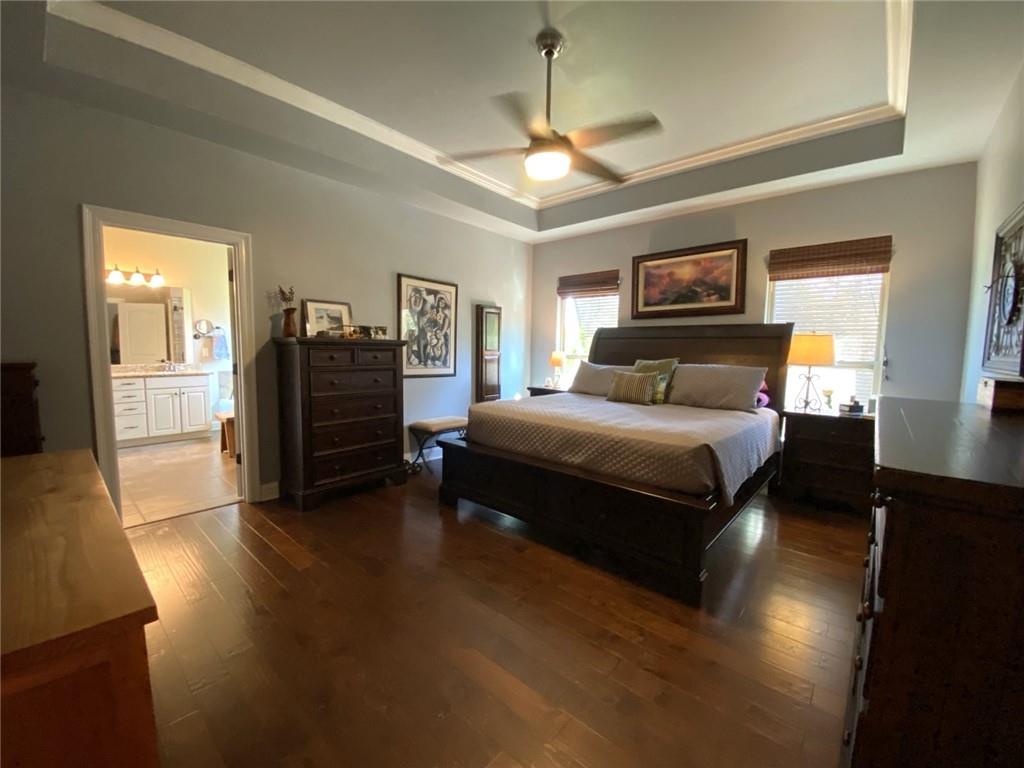 609 ENGLISH OAK Drive