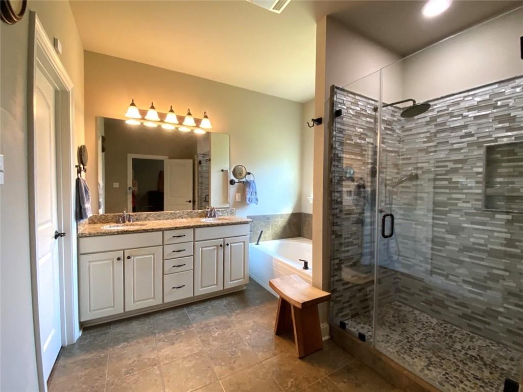 609 ENGLISH OAK Drive