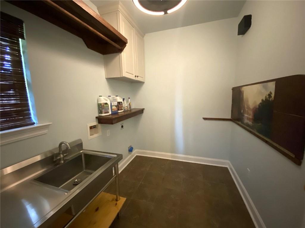 609 ENGLISH OAK Drive
