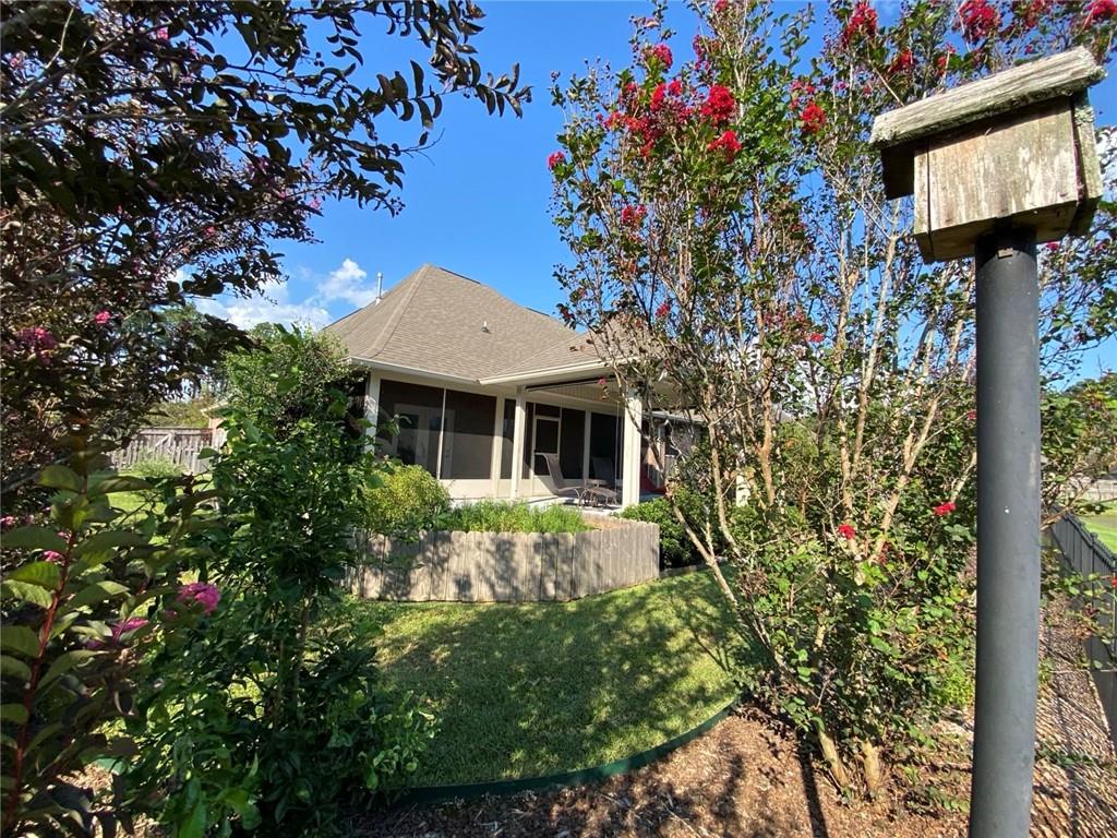609 ENGLISH OAK Drive