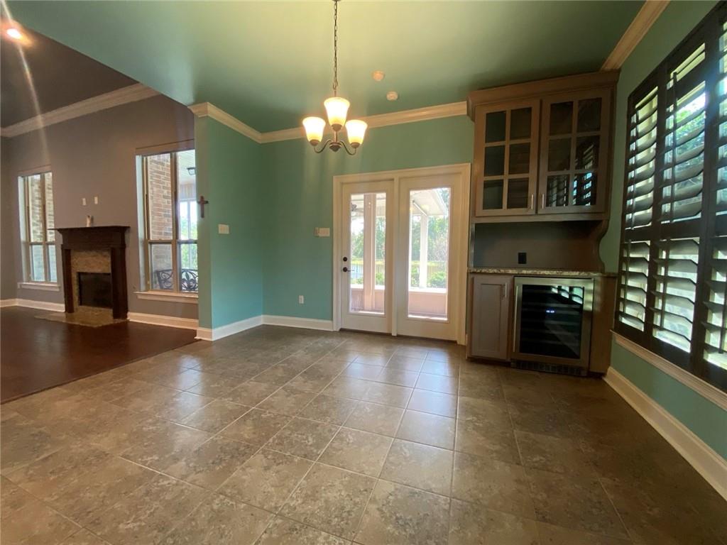 609 ENGLISH OAK Drive