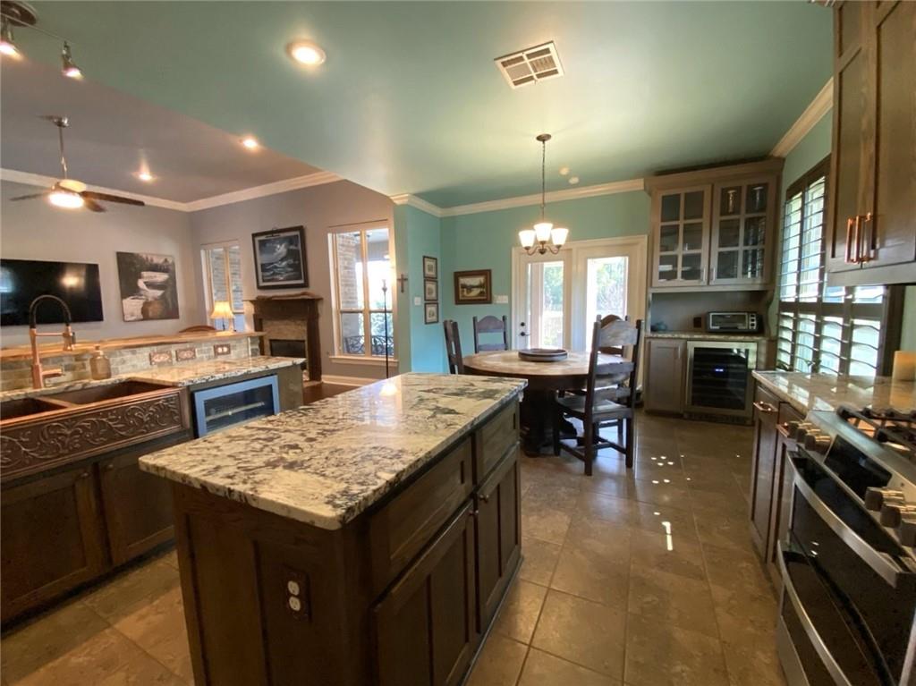 609 ENGLISH OAK Drive