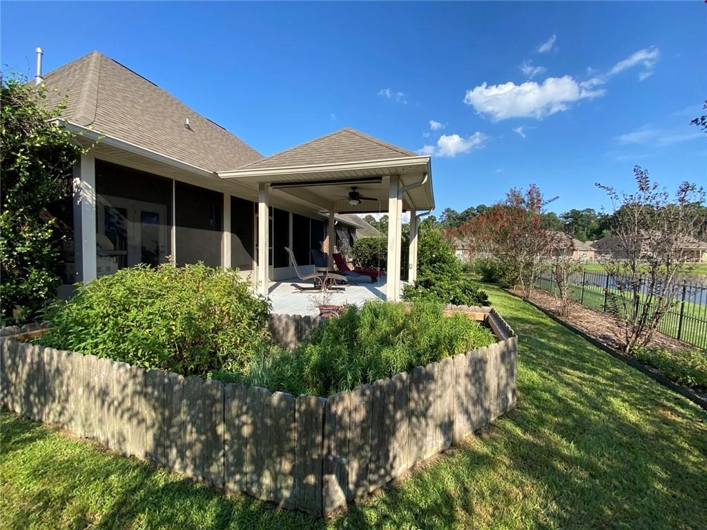 609 ENGLISH OAK Drive