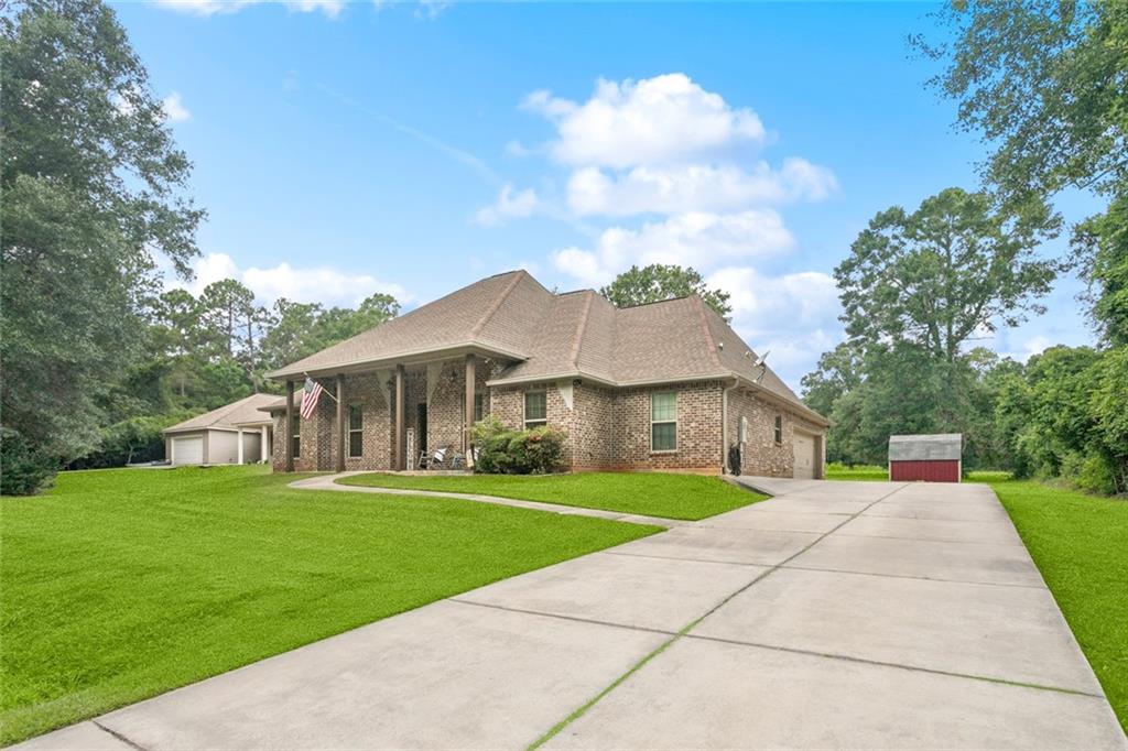 73533 FAIRWAY Drive