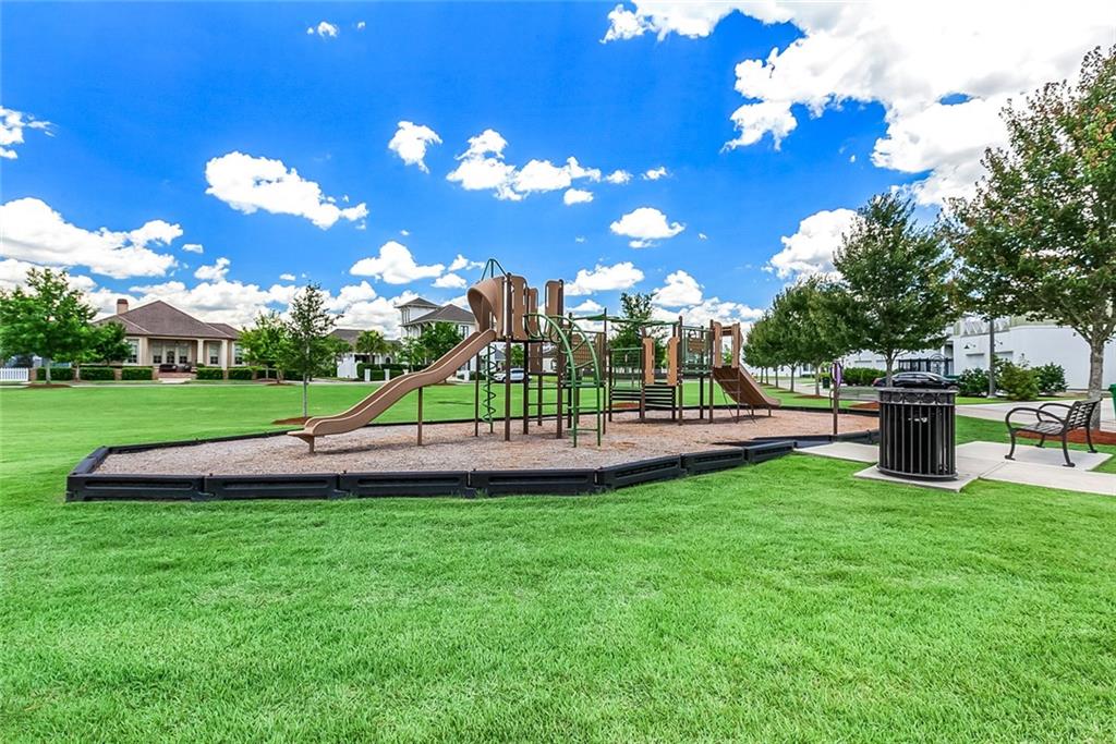 984 BEAUREGARD Parkway