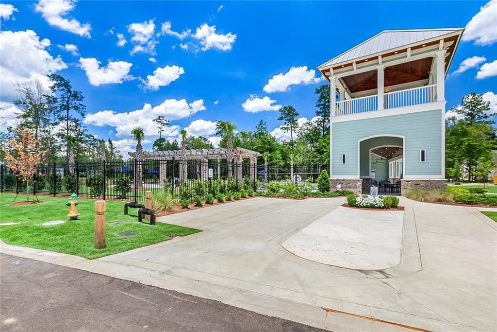 984 BEAUREGARD Parkway