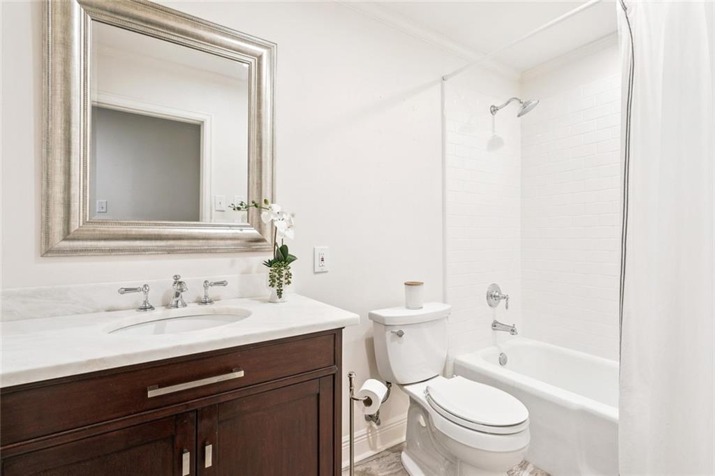 107 BELLE TERRE Boulevard