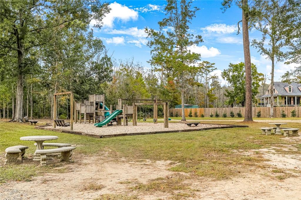 107 BELLE TERRE Boulevard