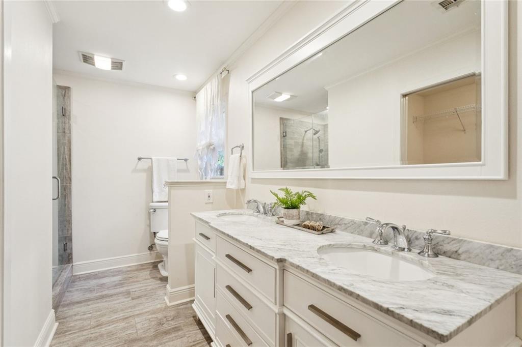 107 BELLE TERRE Boulevard