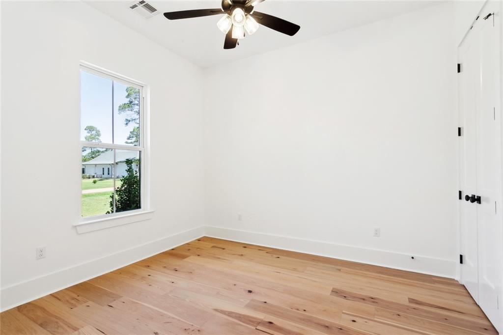 605 NORTHWOODS Drive