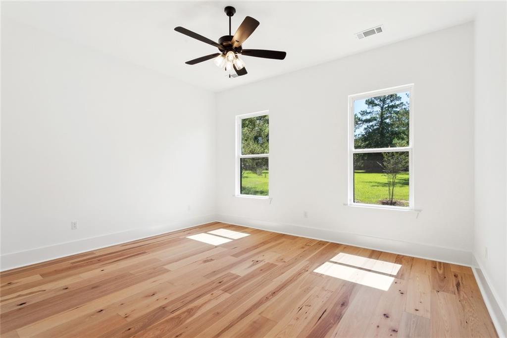 605 NORTHWOODS Drive