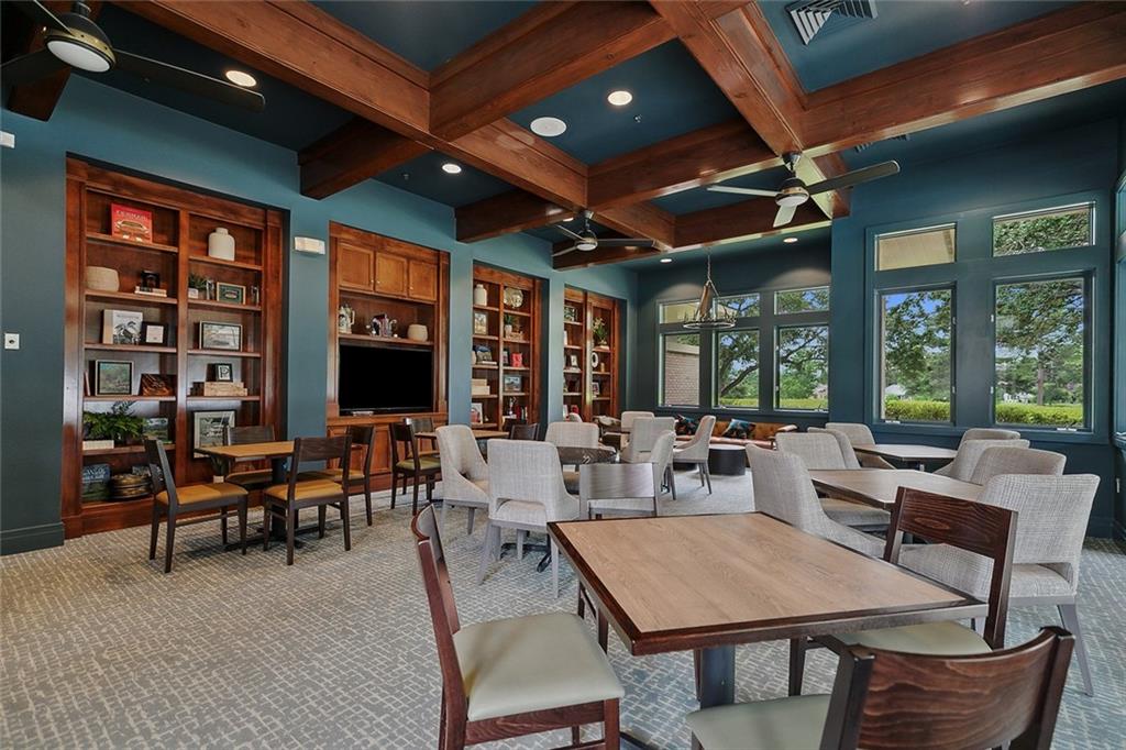 605 NORTHWOODS Drive