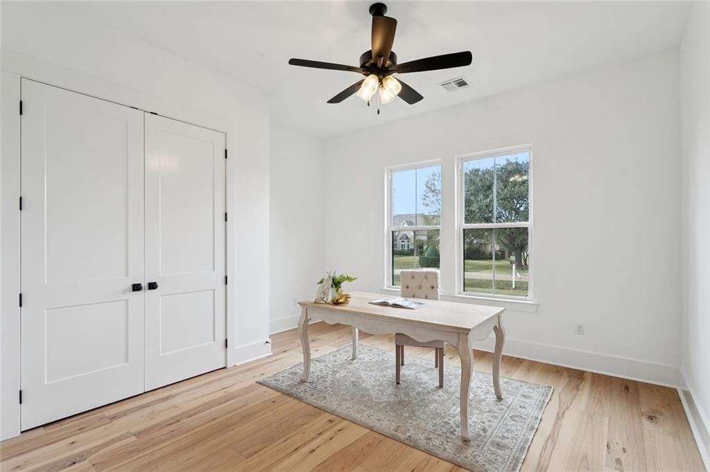 605 NORTHWOODS Drive