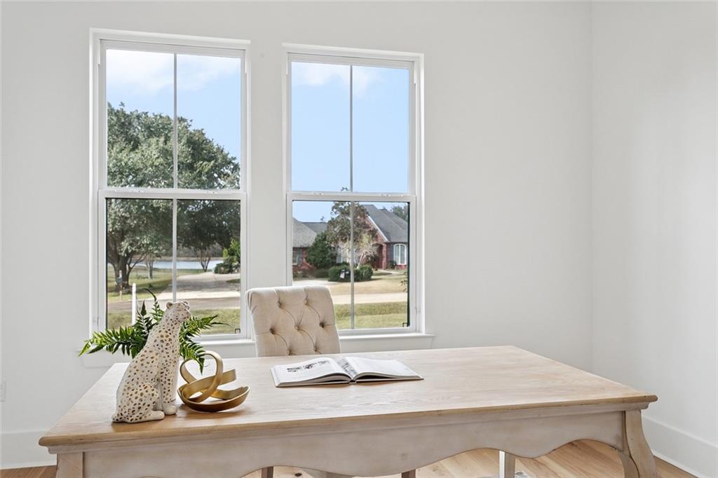 605 NORTHWOODS Drive