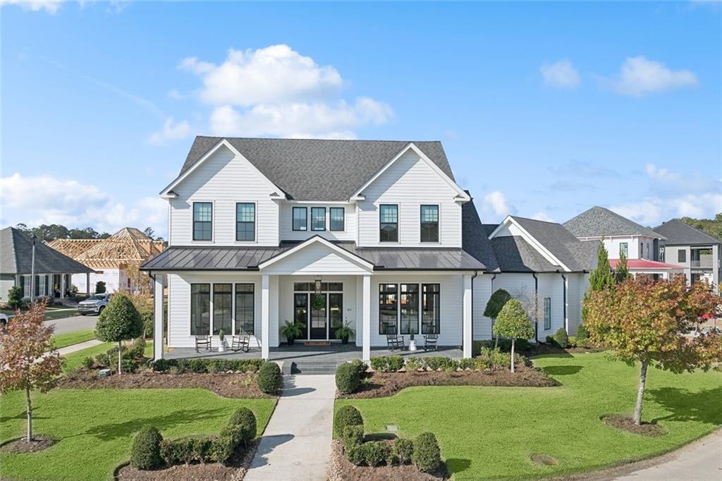 801 CHRETIEN POINT Avenue