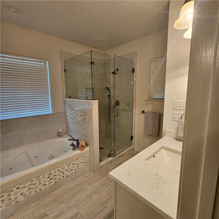 1043 TALLOW TREE Drive