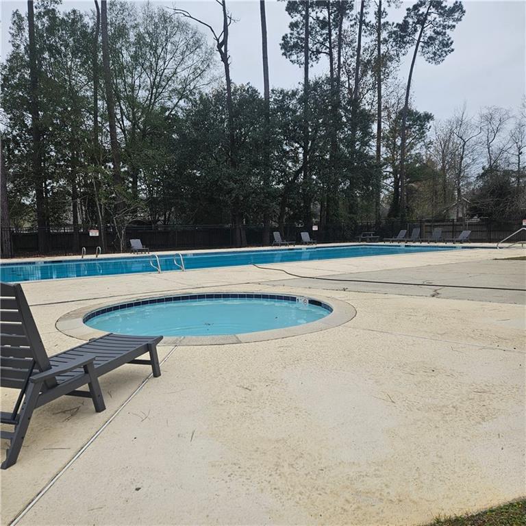 1043 TALLOW TREE Drive