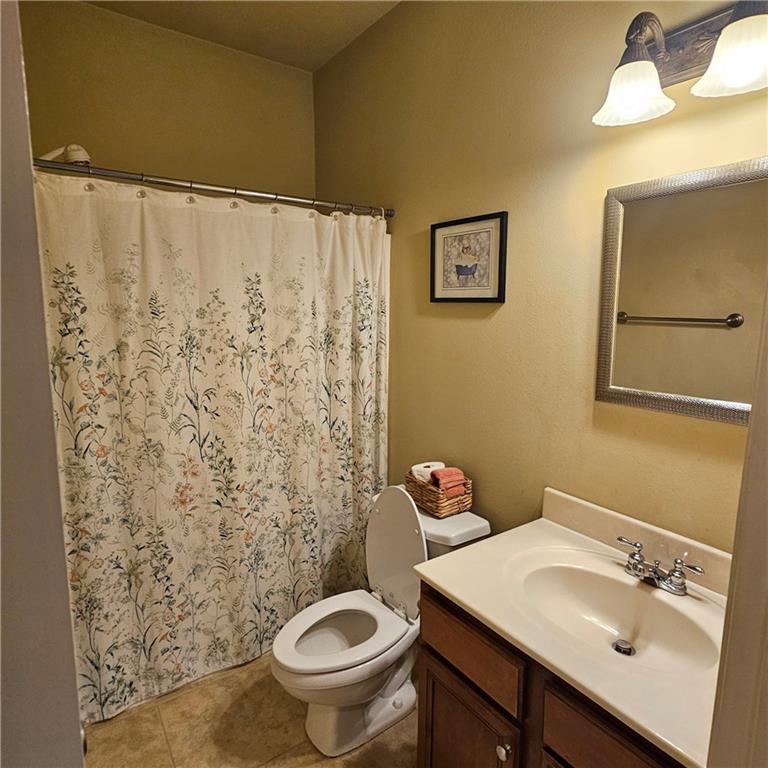 1043 TALLOW TREE Drive