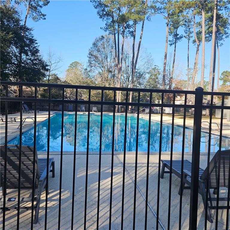 1043 TALLOW TREE Drive