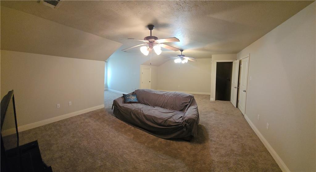 1043 TALLOW TREE Drive