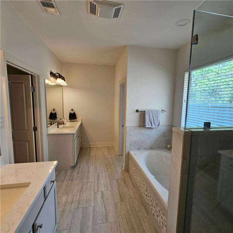 1043 TALLOW TREE Drive