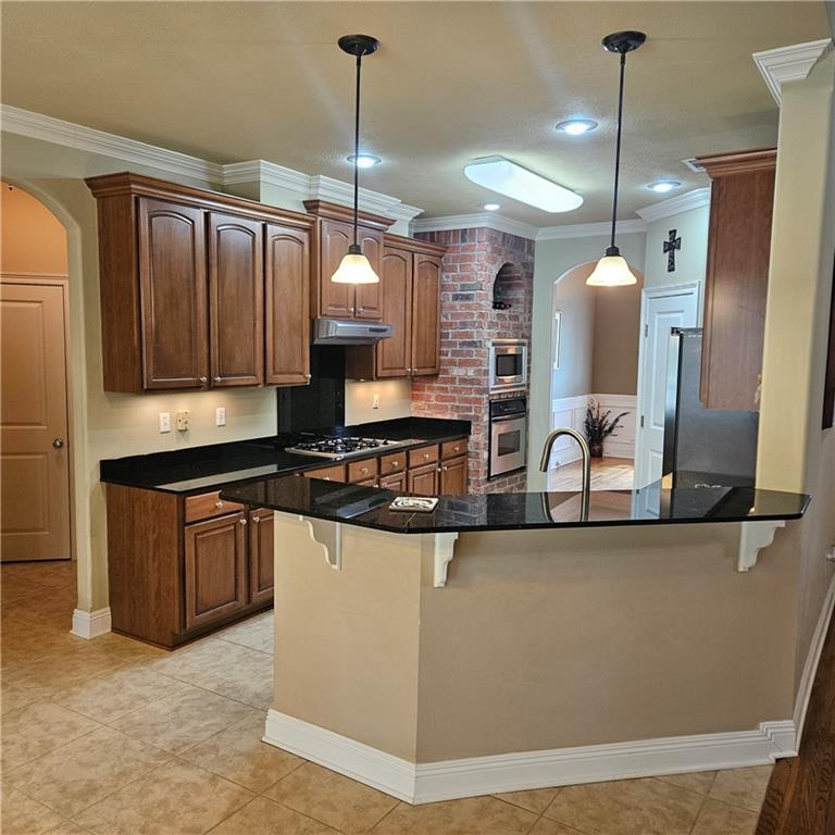 1043 TALLOW TREE Drive