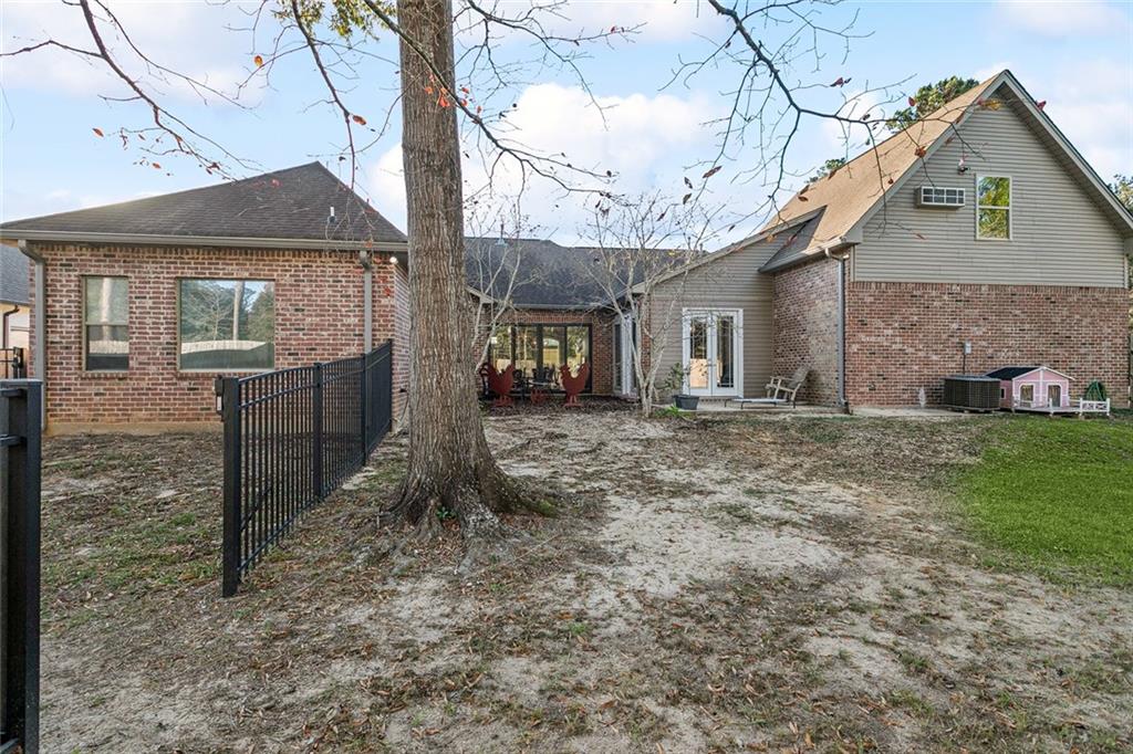 452 BELLE POINTE Drive