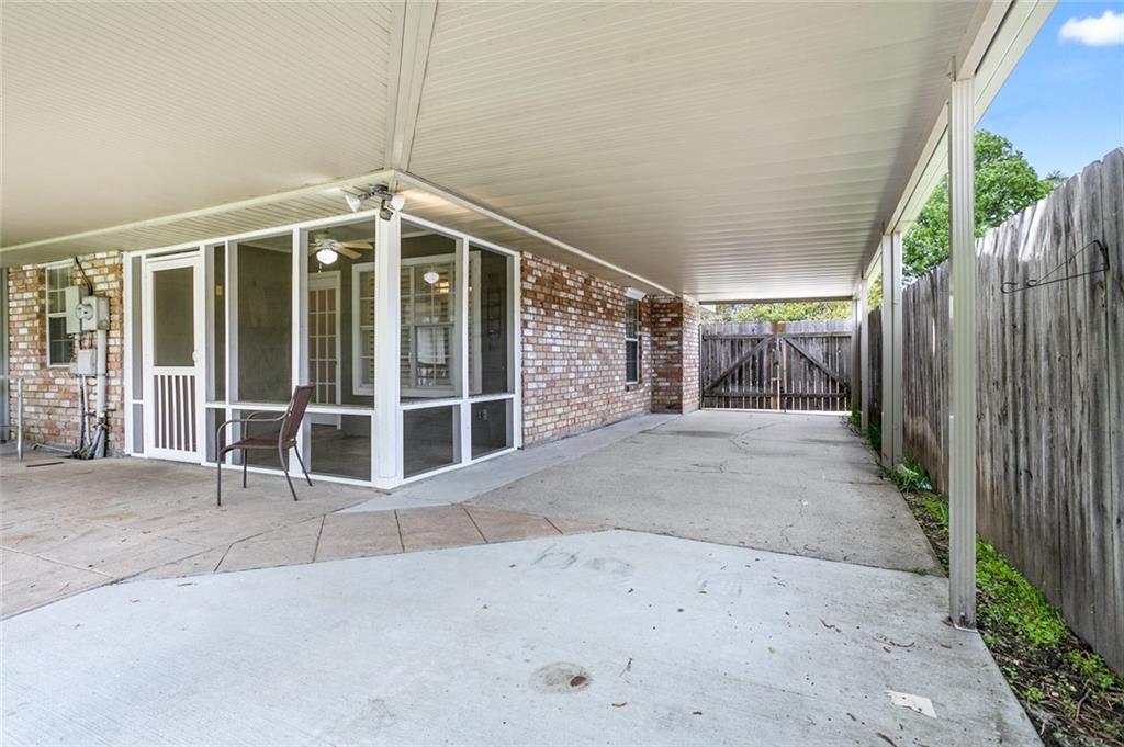 610 BON TEMPS ROULE None