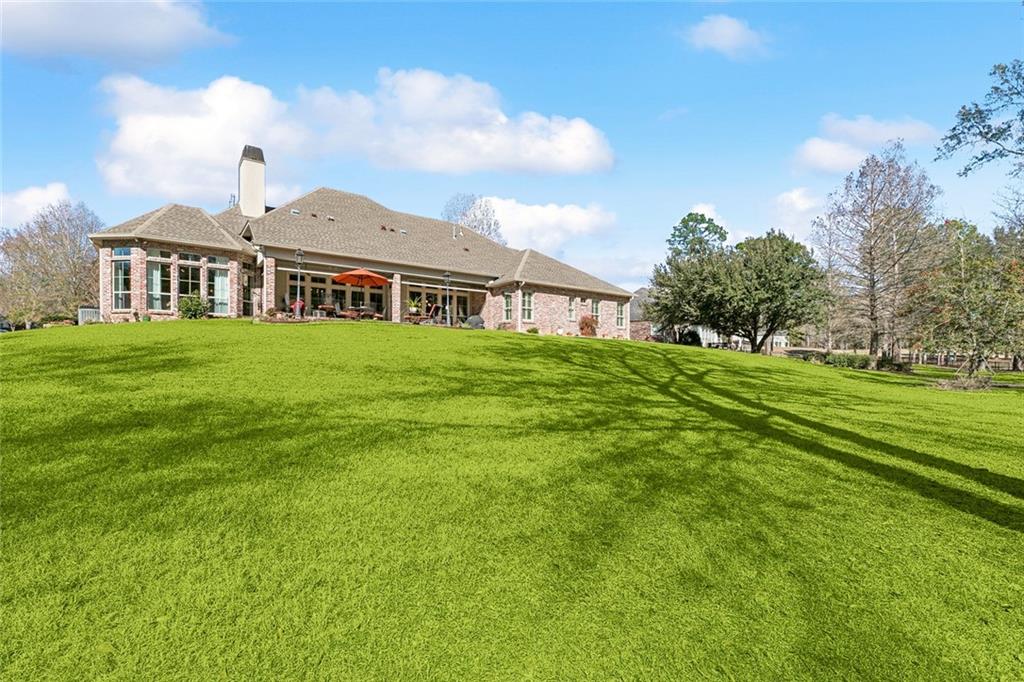 518 NORTHWOODS Drive