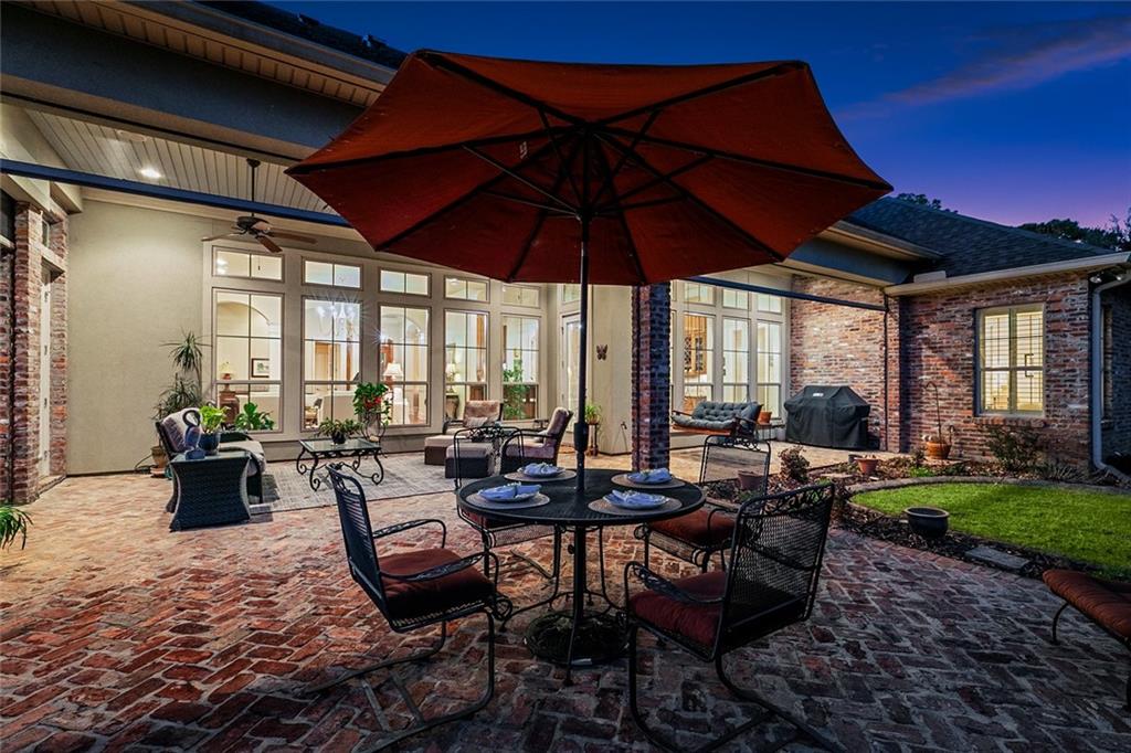 518 NORTHWOODS Drive