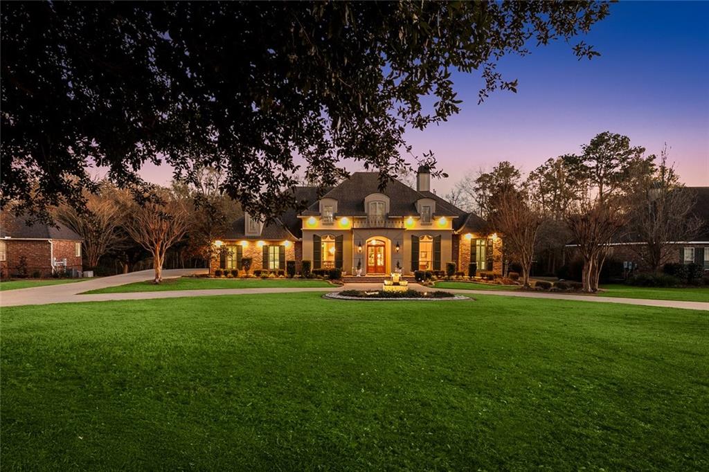 518 NORTHWOODS Drive